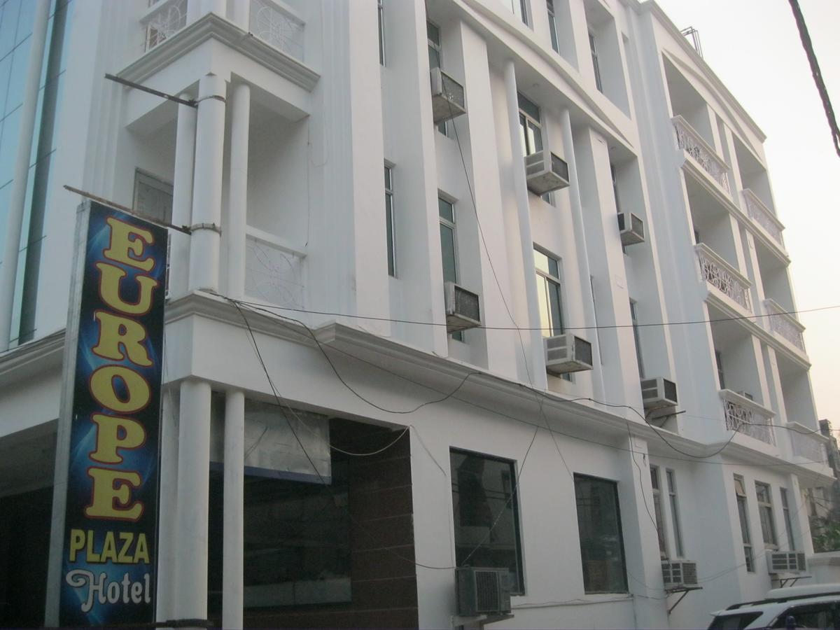 Oyo 8076 Hotel Europe Plaza Lucknow Exteriör bild